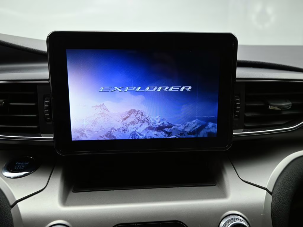 2022 Black Metallic Ford Explorer XLT RWD SUV