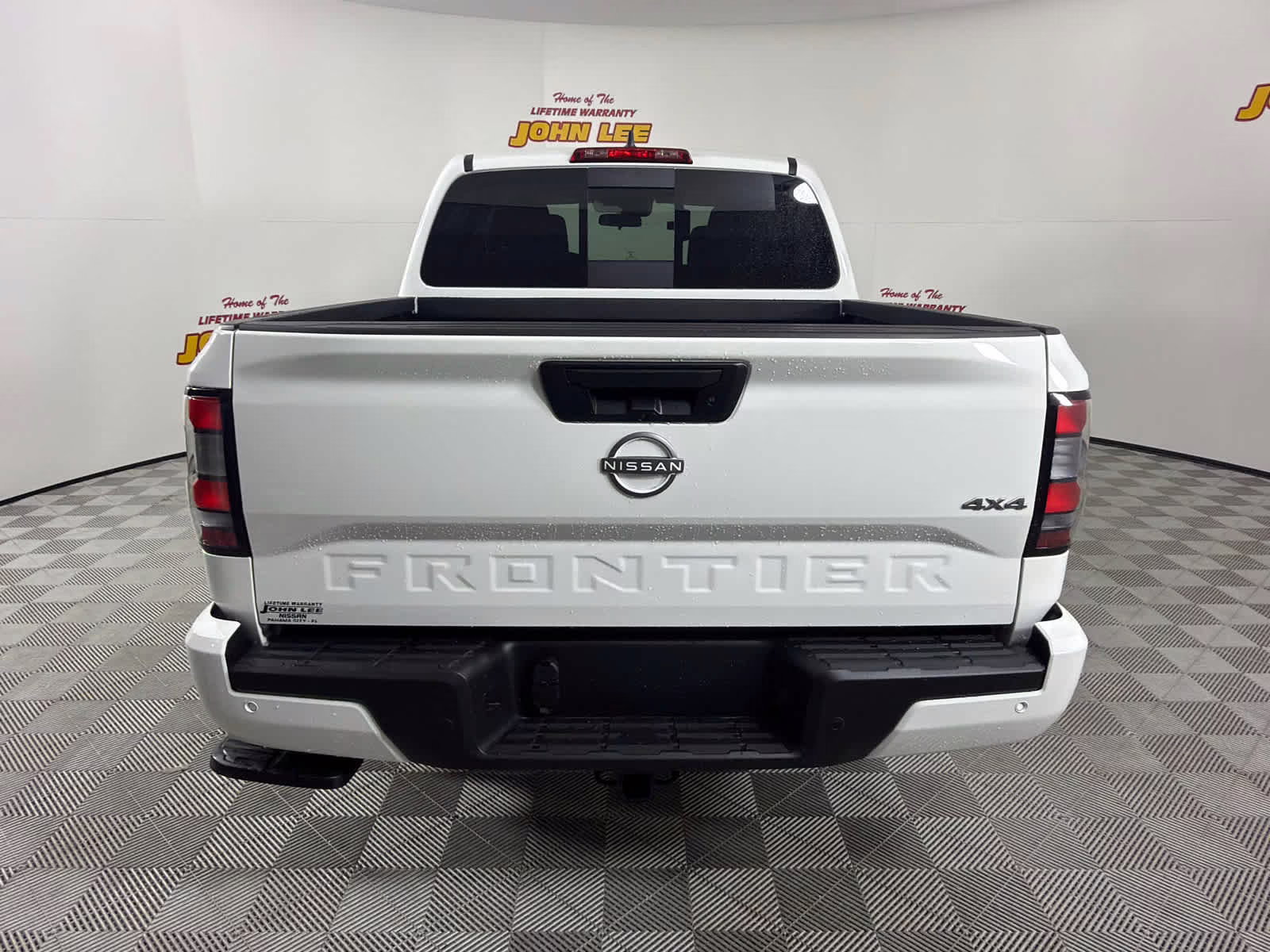2026 Glacier White Nissan Frontier SV 4X4 Truck