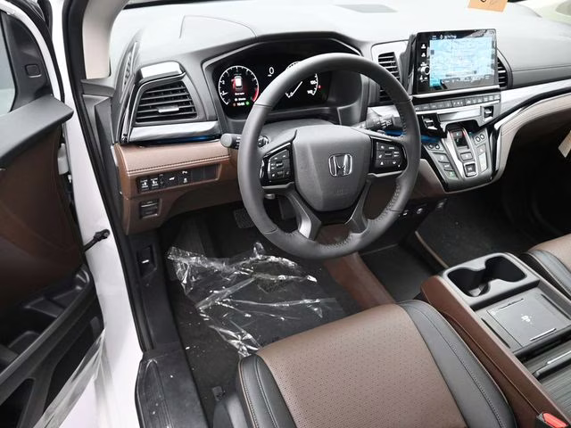 2026 Platinum White Pearl Honda Odyssey Elite FWD Van