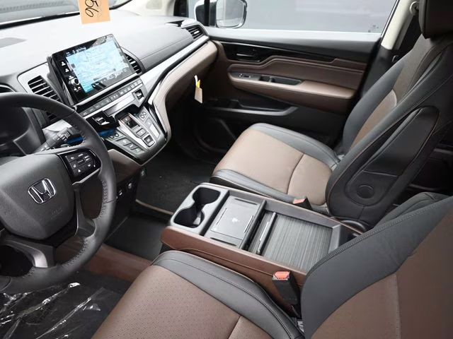 2026 Platinum White Pearl Honda Odyssey Elite FWD Van