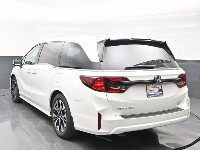 2026 Platinum White Pearl Honda Odyssey Elite FWD Van