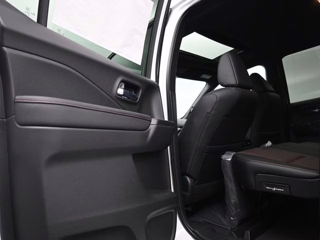 2026 Platinum White Pearl Honda Ridgeline Black Edition AWD Truck