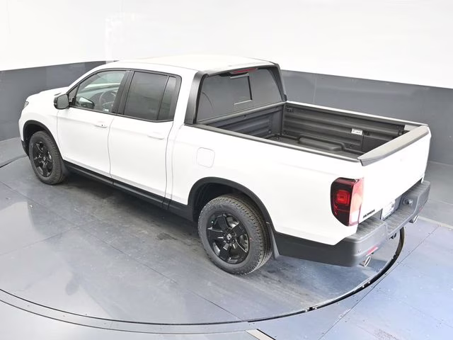 2026 Platinum White Pearl Honda Ridgeline Black Edition AWD Truck