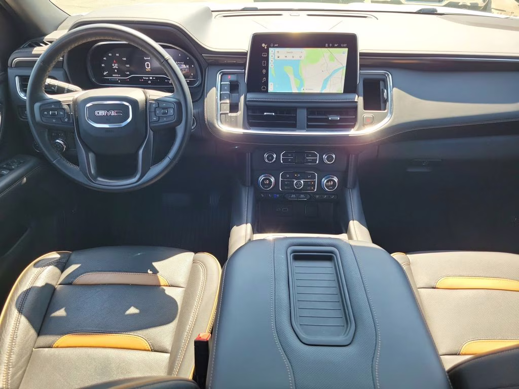 2023 White Frost Tricoat GMC Yukon AT4 4X4 SUV