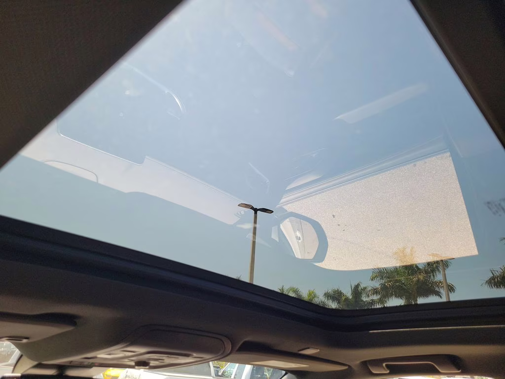 2023 White Frost Tricoat GMC Yukon AT4 4X4 SUV