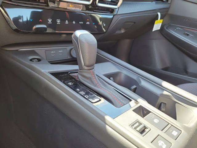 2026 Aspen White/Super Black Nissan Sentra SR FWD Sedan