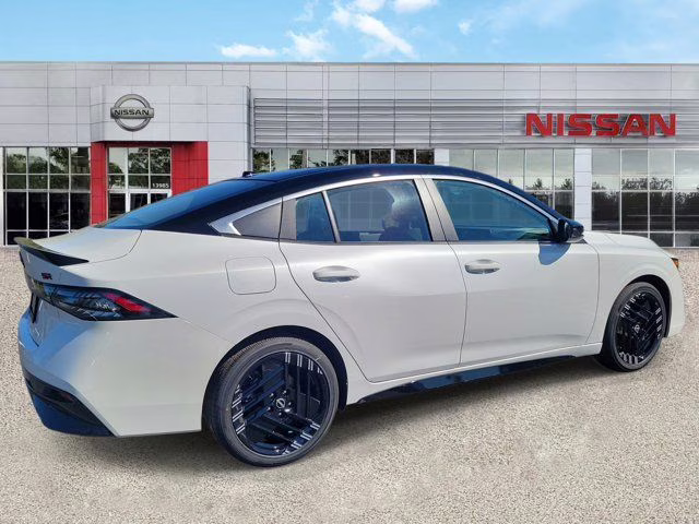 2026 Aspen White/Super Black Nissan Sentra SR FWD Sedan