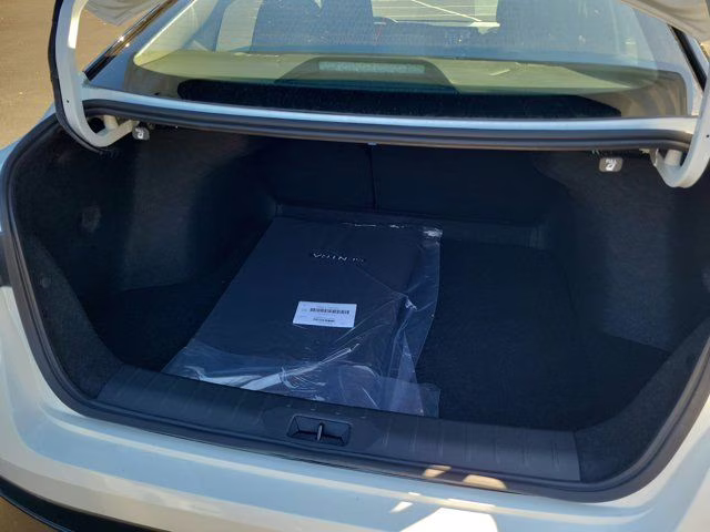 2026 Aspen White/Super Black Nissan Sentra SR FWD Sedan