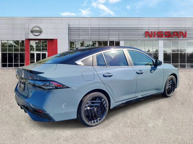 2026 Atlantic Gray/Super Black Nissan Sentra SR FWD Sedan