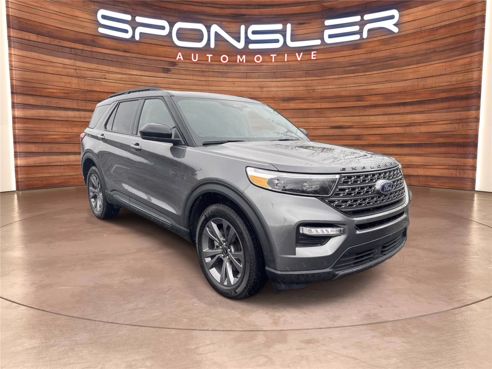 2023 Carbonized Gray Metallic Ford Explorer XLT 4X4 SUV