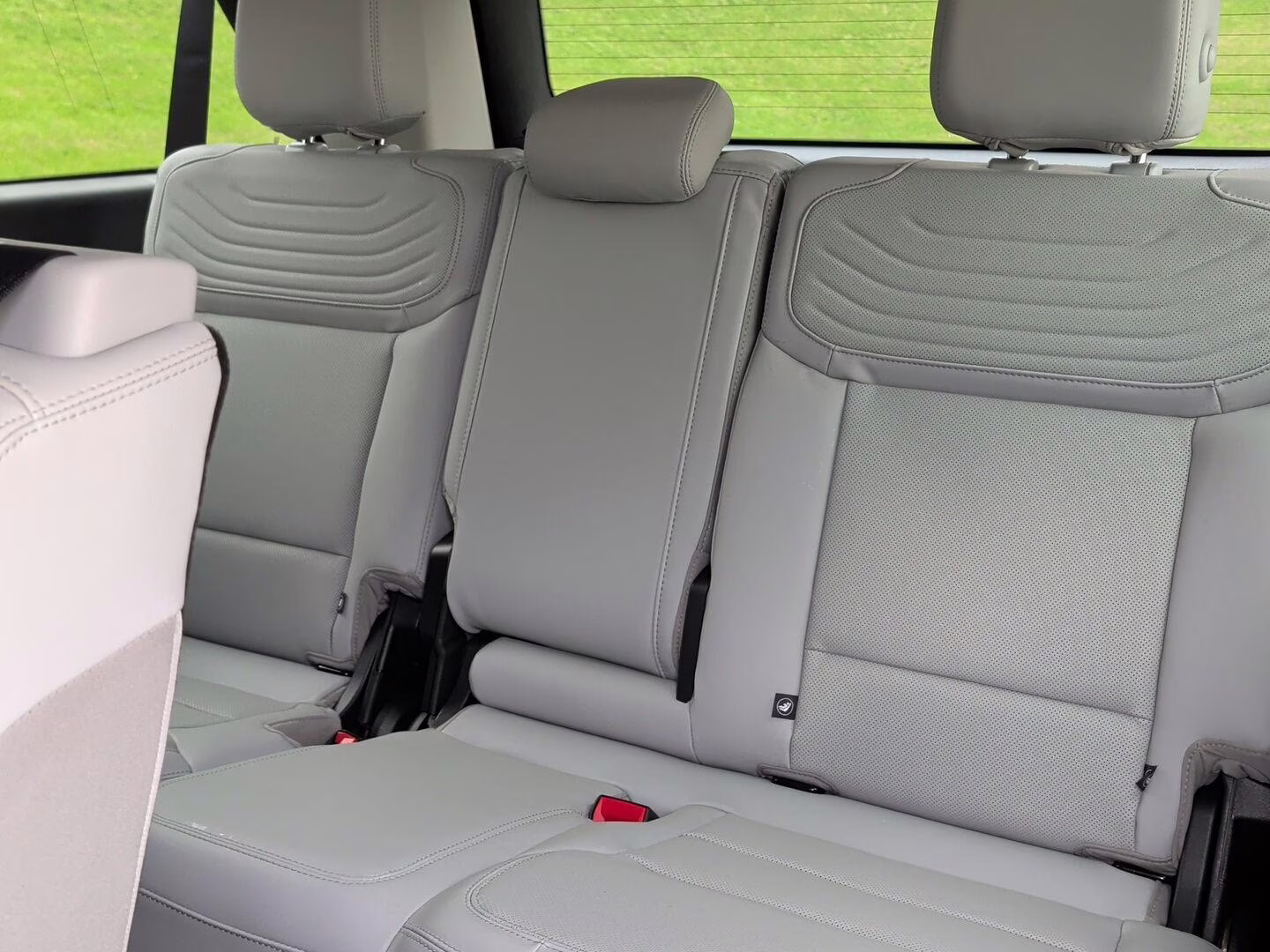 2026 Glacier Gray Metallic Tri-Coat Ford Expedition Max Platinum 4X4 SUV