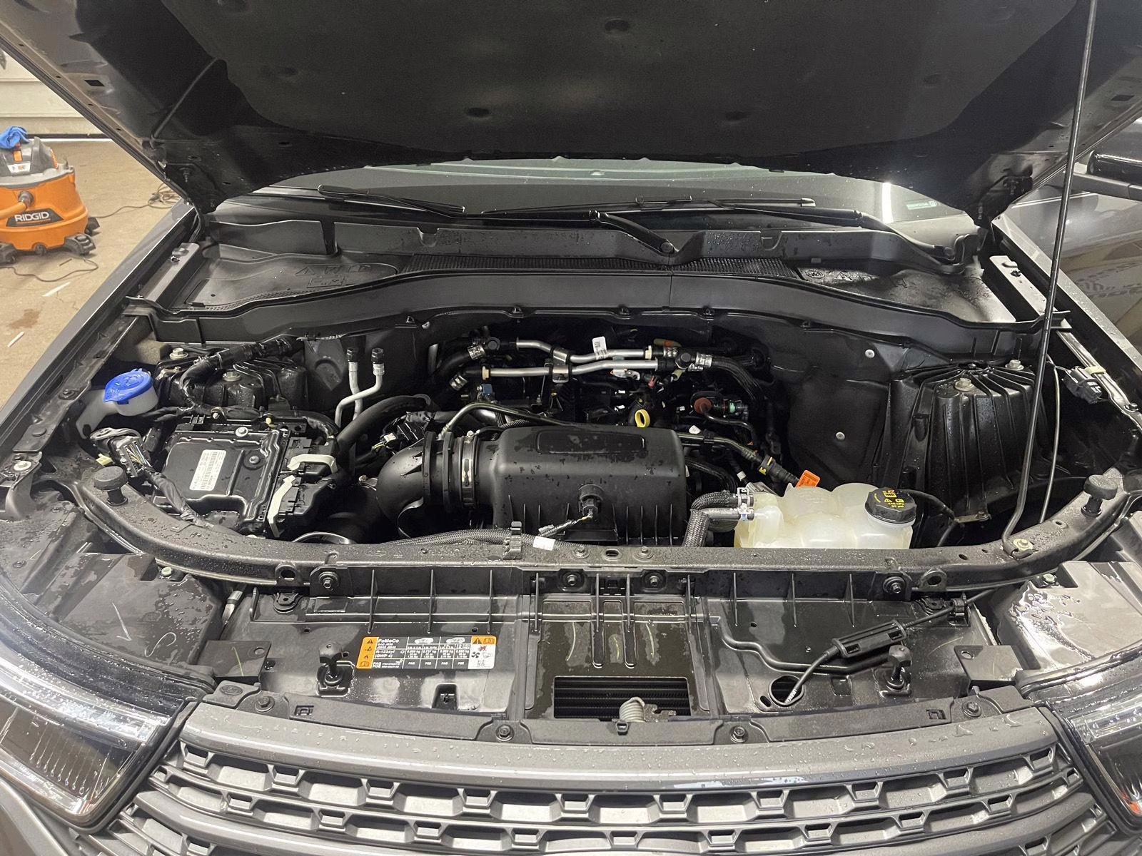 2023 Carbonized Gray Metallic Ford Explorer XLT 4X4 SUV