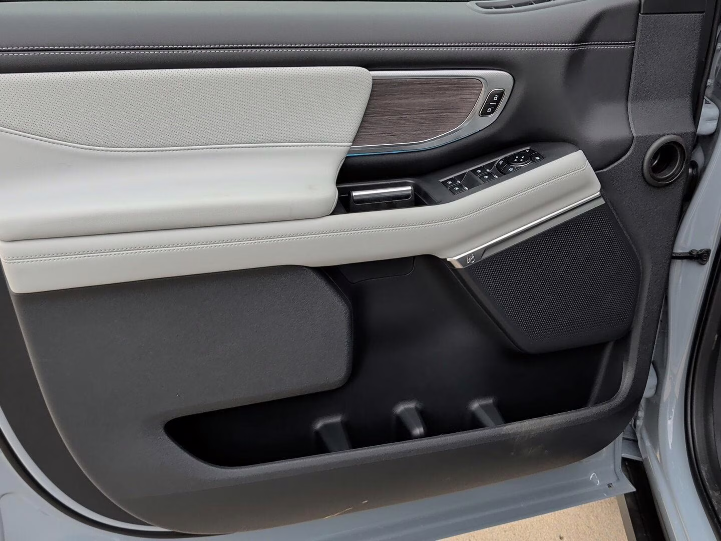 2026 Glacier Gray Metallic Tri-Coat Ford Expedition Max Platinum 4X4 SUV