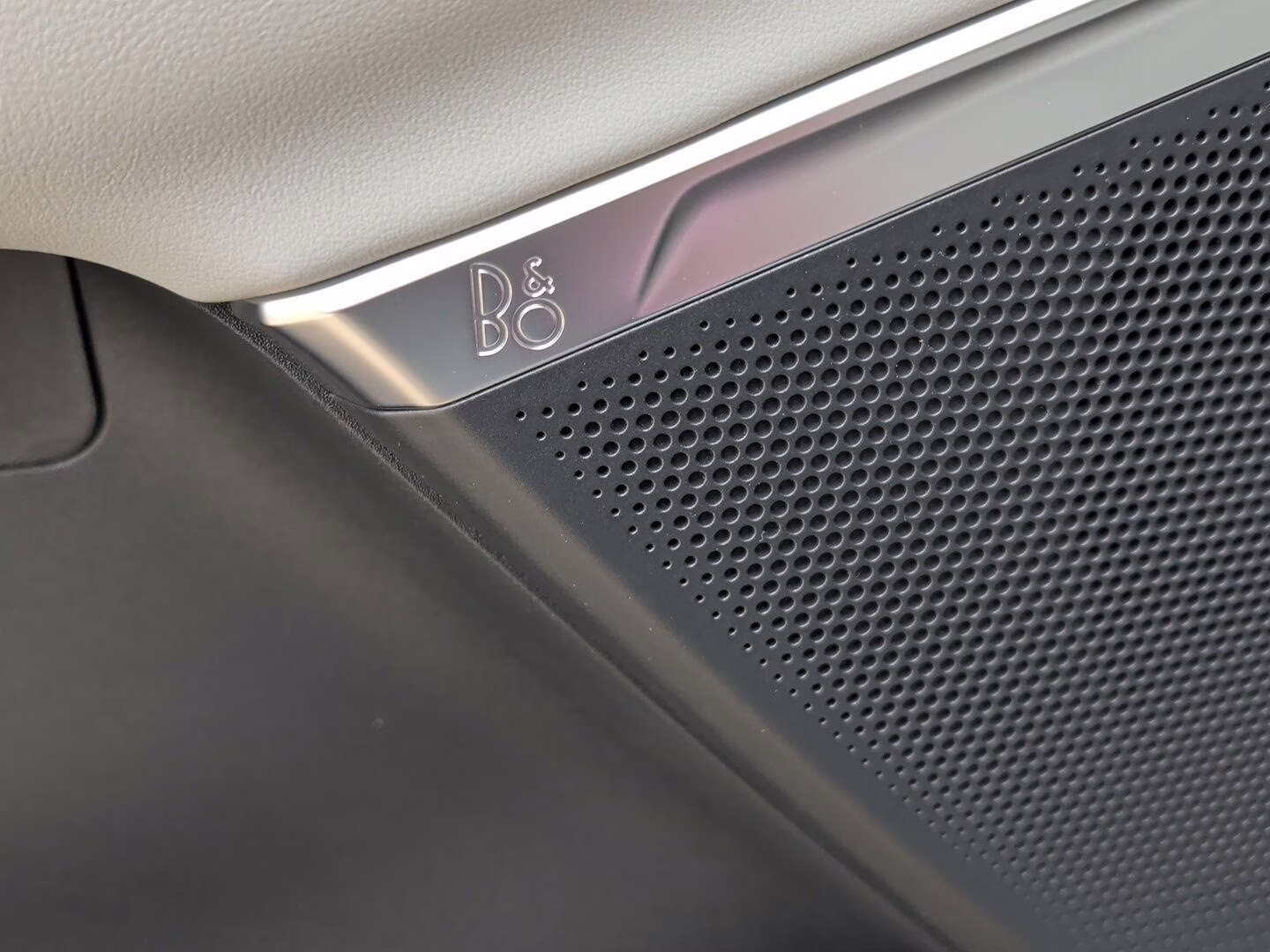 2026 Glacier Gray Metallic Tri-Coat Ford Expedition Max Platinum 4X4 SUV