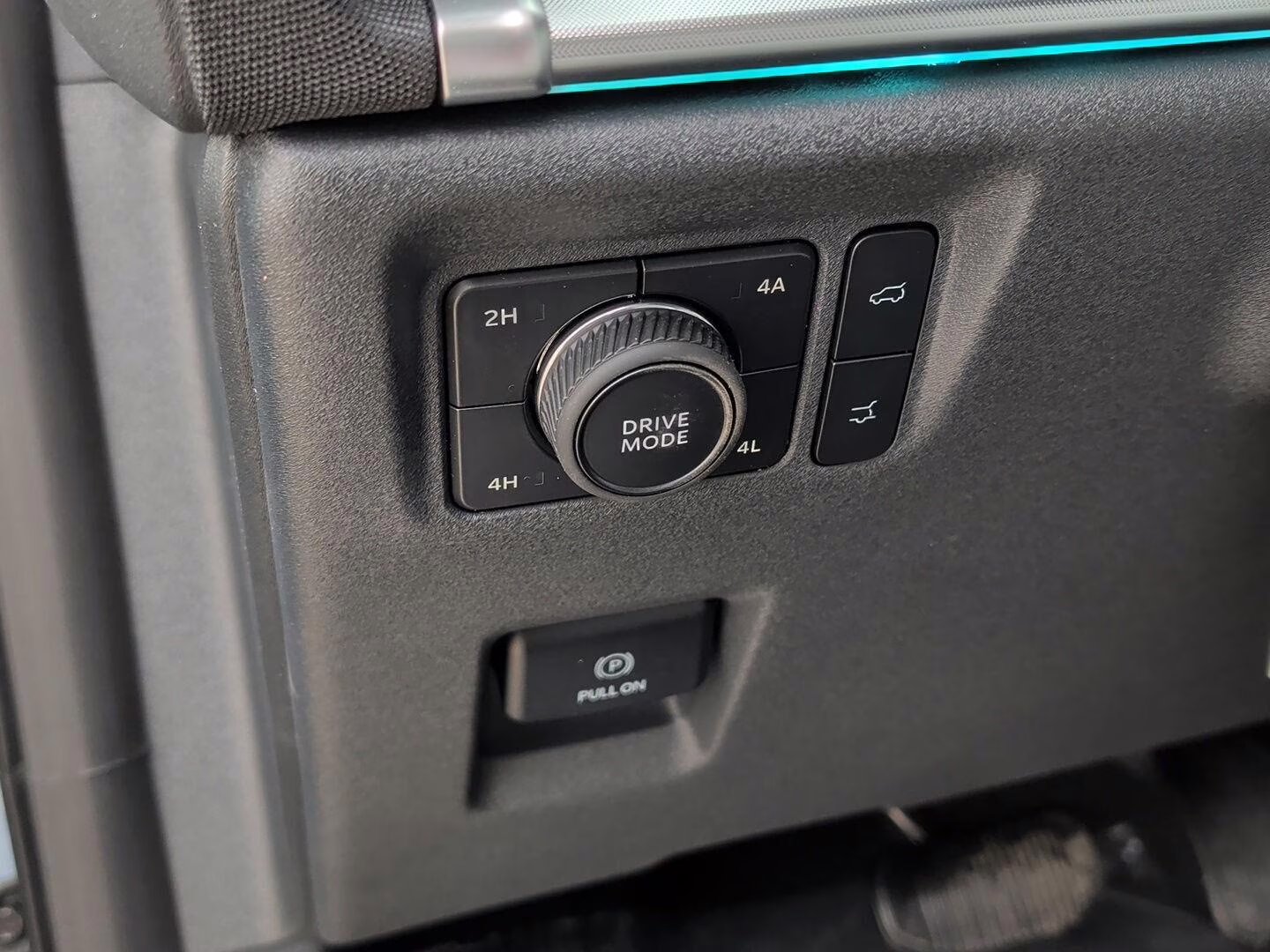 2026 Glacier Gray Metallic Tri-Coat Ford Expedition Max Platinum 4X4 SUV