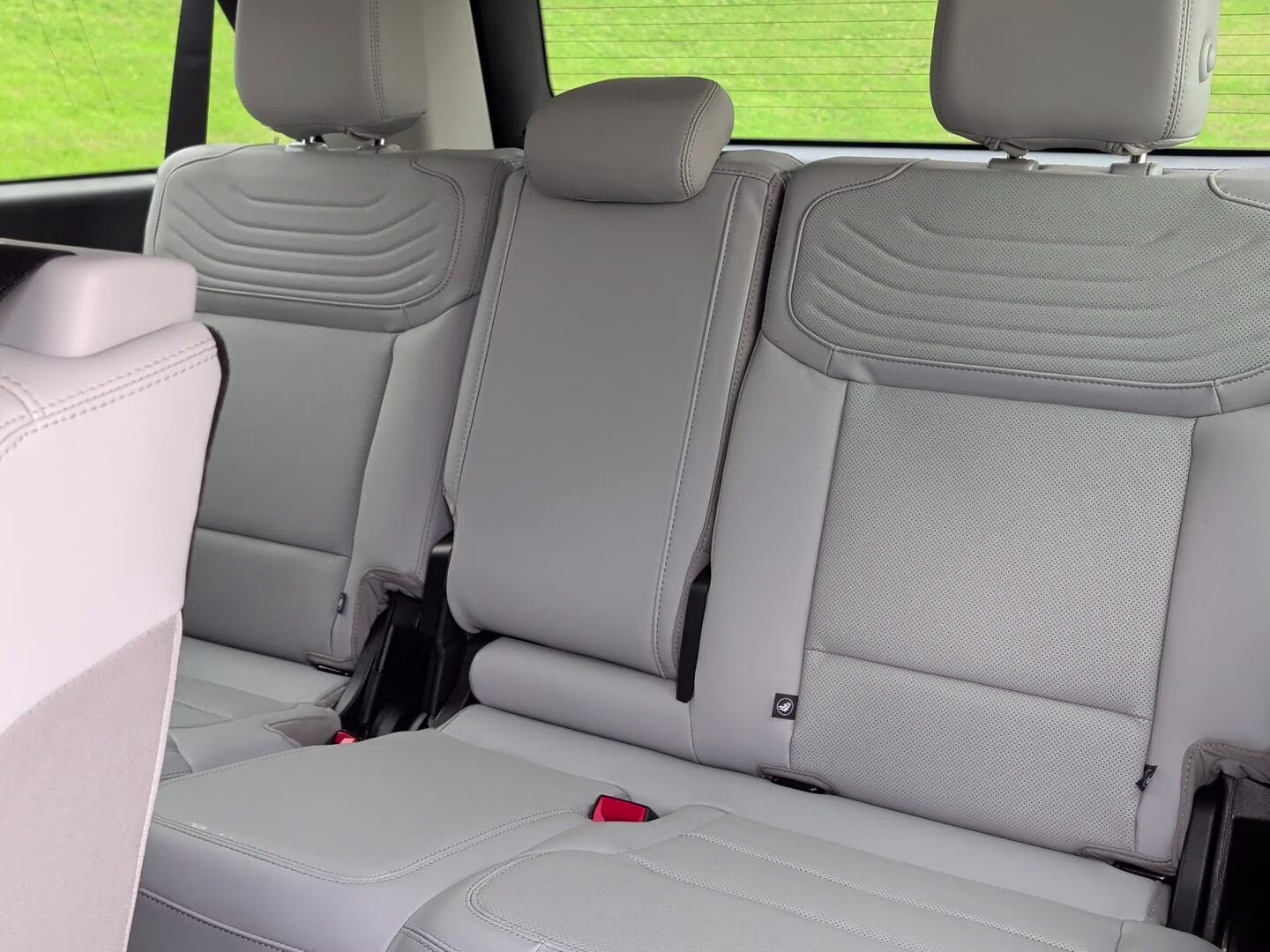 2026 Glacier Gray Metallic Tri-Coat Ford Expedition Max Platinum 4X4 SUV