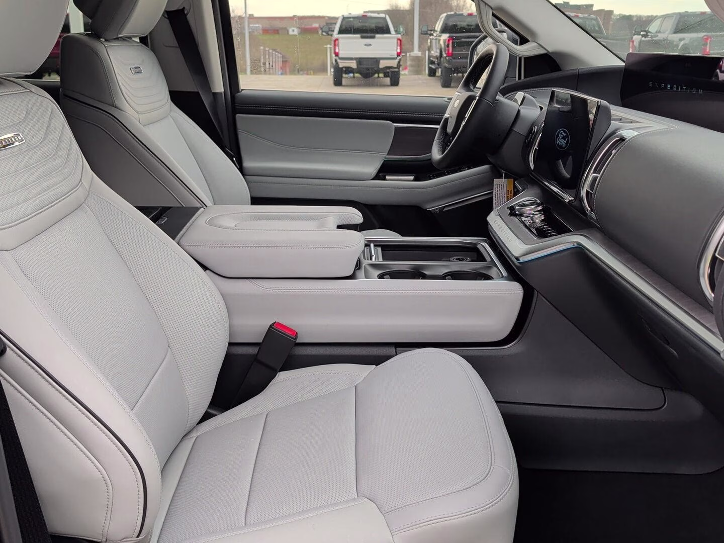 2026 Glacier Gray Metallic Tri-Coat Ford Expedition Max Platinum 4X4 SUV