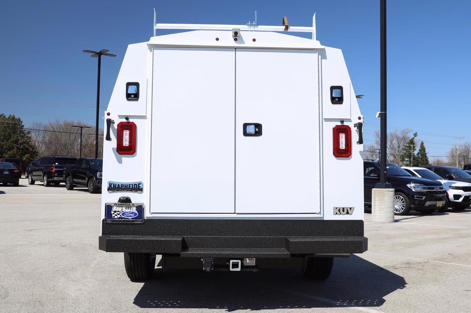 2026 Oxford White Ford E-Series Cutaway Base RWD Specialty Vehicle