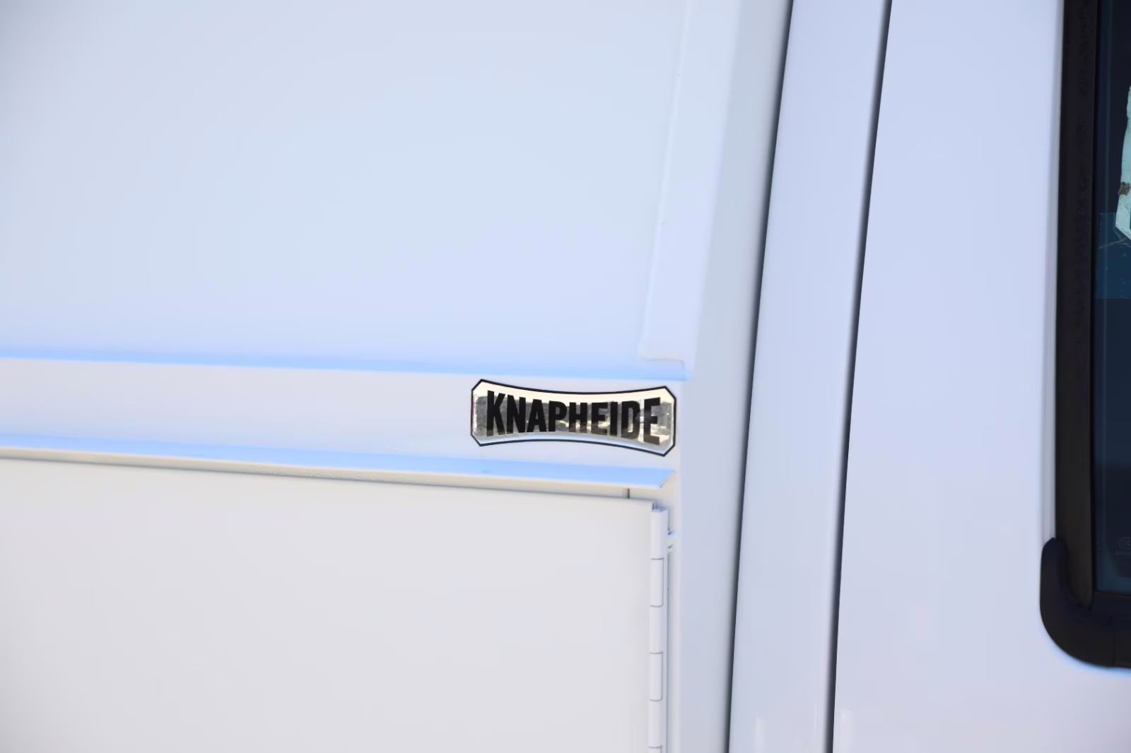 2026 Oxford White Ford E-Series Cutaway Base RWD Specialty Vehicle