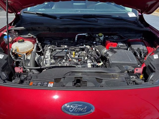 2021 Red Metallic Ford Escape SE FWD SUV