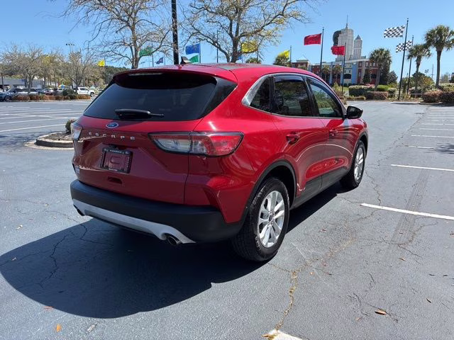 2021 Red Metallic Ford Escape SE FWD SUV