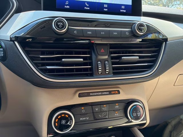 2021 Red Metallic Ford Escape SE FWD SUV