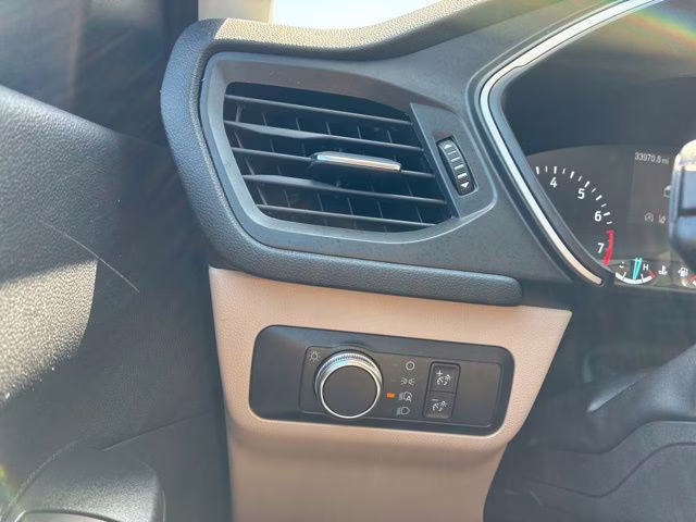 2021 Red Metallic Ford Escape SE FWD SUV