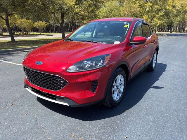 2021 Red Metallic Ford Escape SE FWD SUV