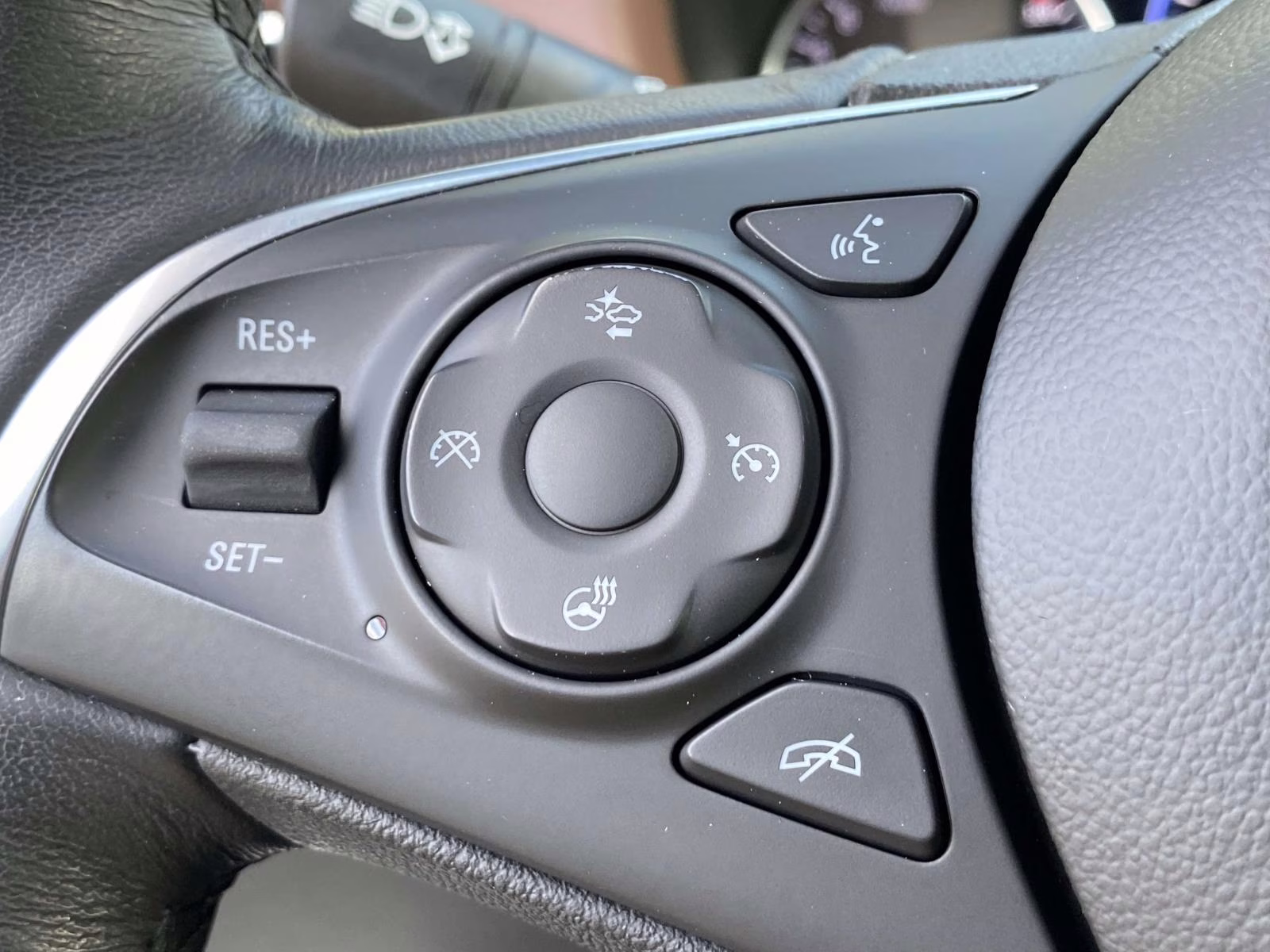 2021 White Frost Tricoat Buick Enclave Avenir AWD SUV