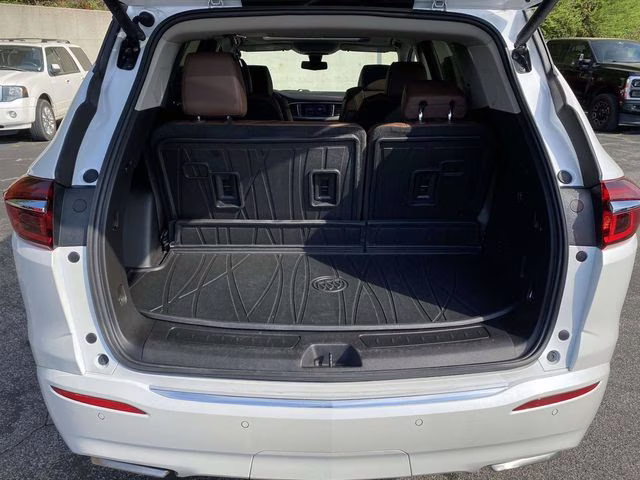 2021 White Frost Tricoat Buick Enclave Avenir AWD SUV