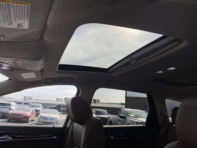 2021 White Frost Tricoat Buick Enclave Avenir AWD SUV