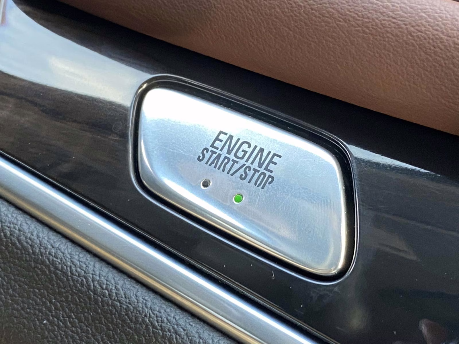 2021 White Frost Tricoat Buick Enclave Avenir AWD SUV