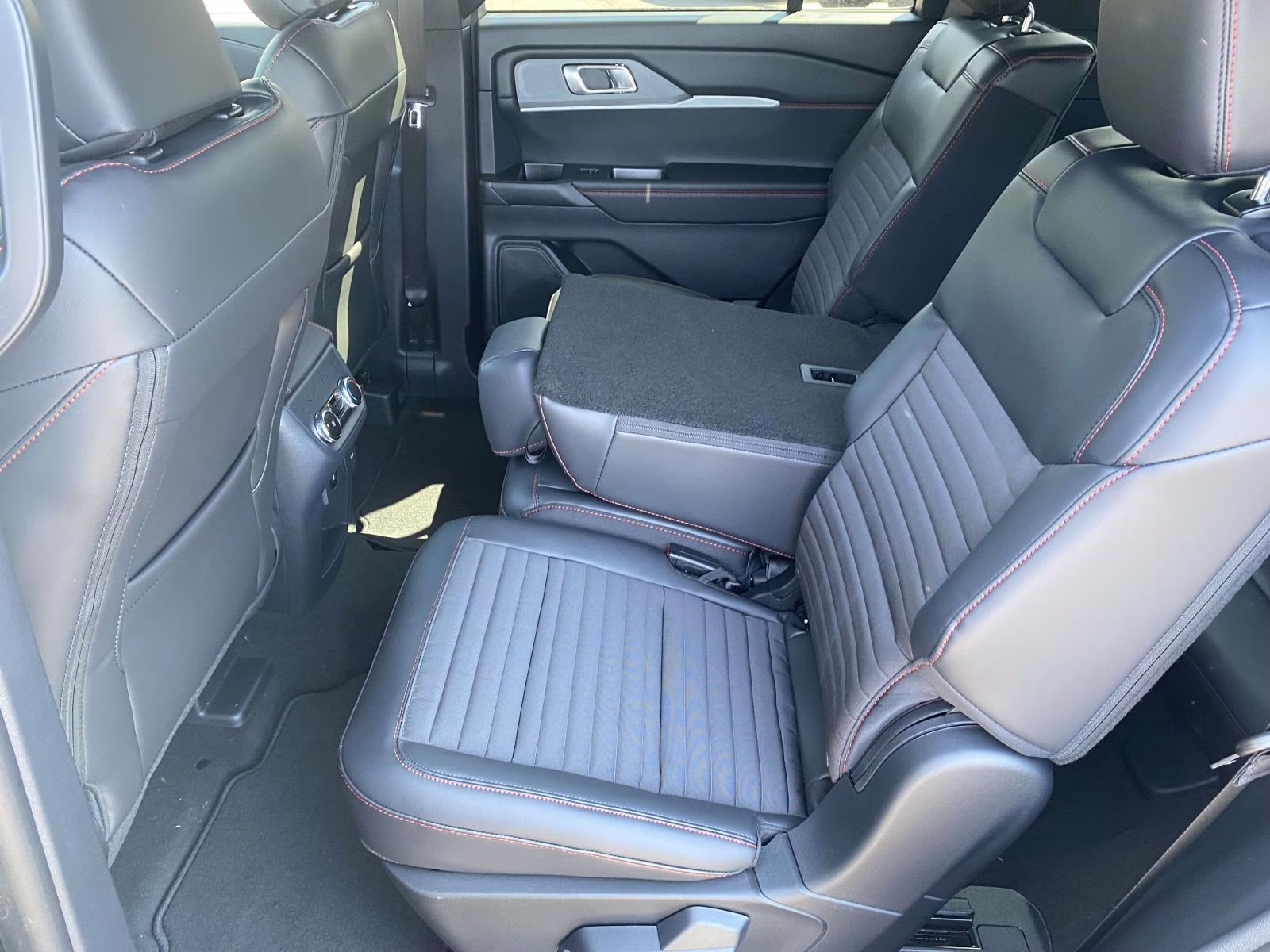 2026 Carbonized Gray Metallic Ford Explorer ST-Line RWD SUV