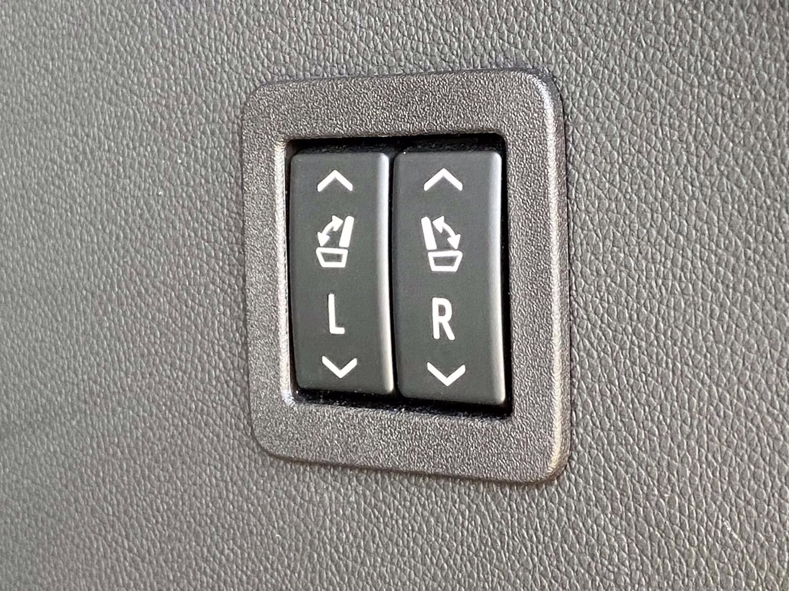 2021 White Frost Tricoat Buick Enclave Avenir AWD SUV