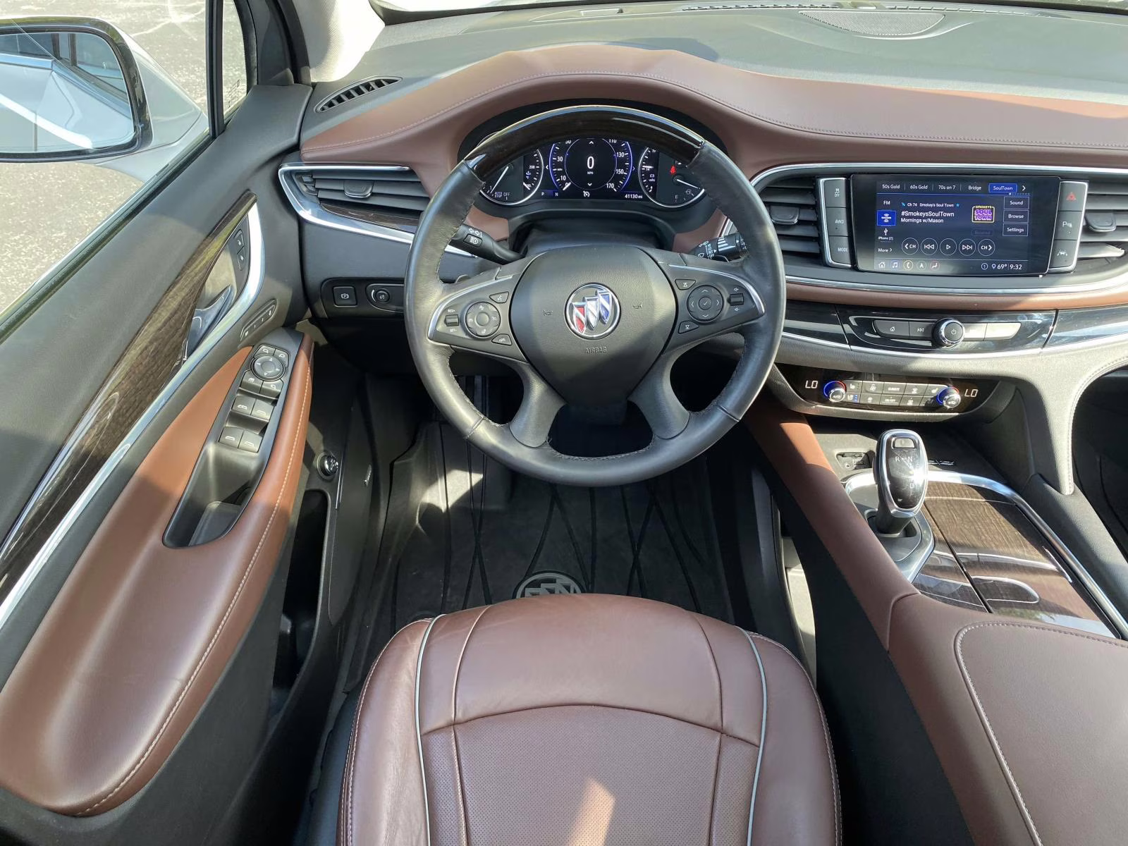 2021 White Frost Tricoat Buick Enclave Avenir AWD SUV