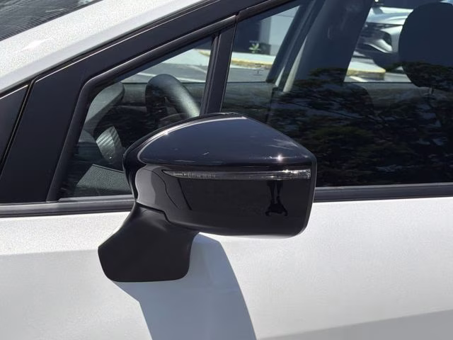 2025 Aspen White Tricoat Nissan Versa 1.6 SR FWD Sedan