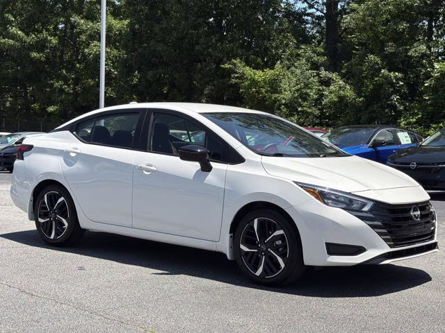 2025 Aspen White Tricoat Nissan Versa 1.6 SR FWD Sedan