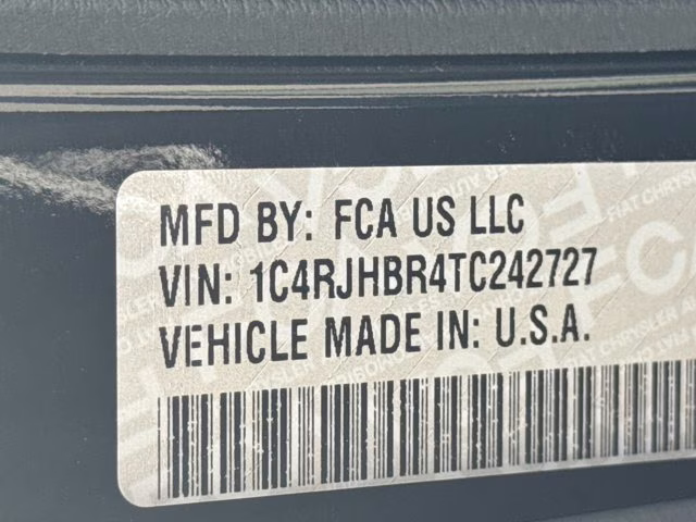 2026 Diamond Black Crystal Pearlcoat Jeep Grand Cherokee Limited 4X4 SUV