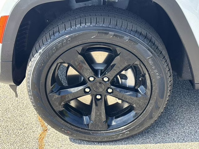 2026 Bright White Clearcoat Jeep Grand Cherokee L Limited RWD SUV