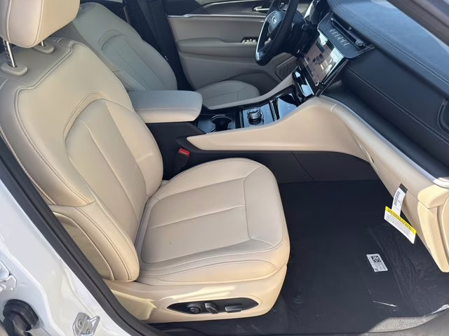 2026 Bright White Clearcoat Jeep Grand Cherokee L Limited RWD SUV