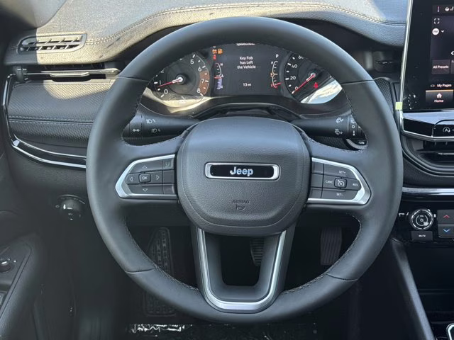 2026 Silver Zynith Metallic Clearcoat Jeep Compass Latitude Altitude 4X4 SUV