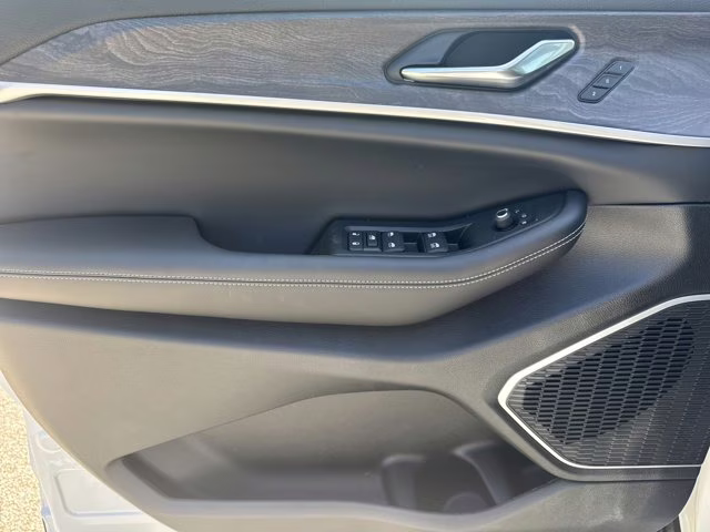 2026 Bright White Clearcoat Jeep Grand Cherokee Limited 4X4 SUV