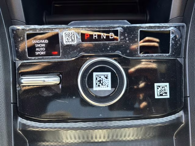 2026 Diamond Black Crystal Pearlcoat Jeep Grand Cherokee Limited 4X4 SUV