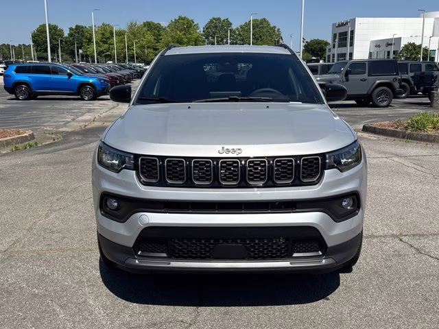 2026 Silver Zynith Metallic Clearcoat Jeep Compass Latitude Altitude 4X4 SUV