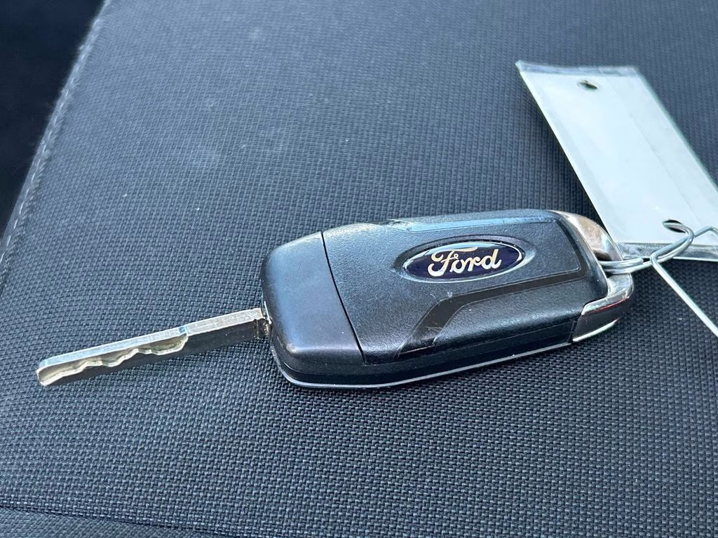 2023 Oxford White Ford Transit-350 XLT RWD Crossover