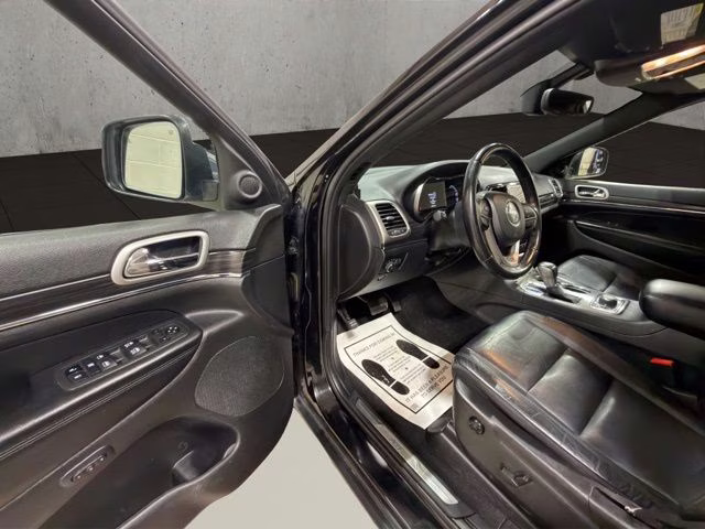 2022 Diamond Black Crystal Pearlcoat Jeep Grand Cherokee WK Limited 4X4 SUV