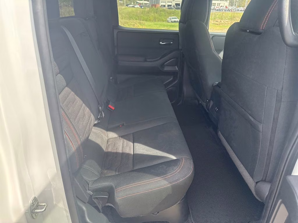 2022 Glacier White Nissan Frontier PRO-X RWD Truck