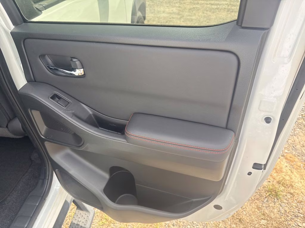 2022 Glacier White Nissan Frontier PRO-X RWD Truck
