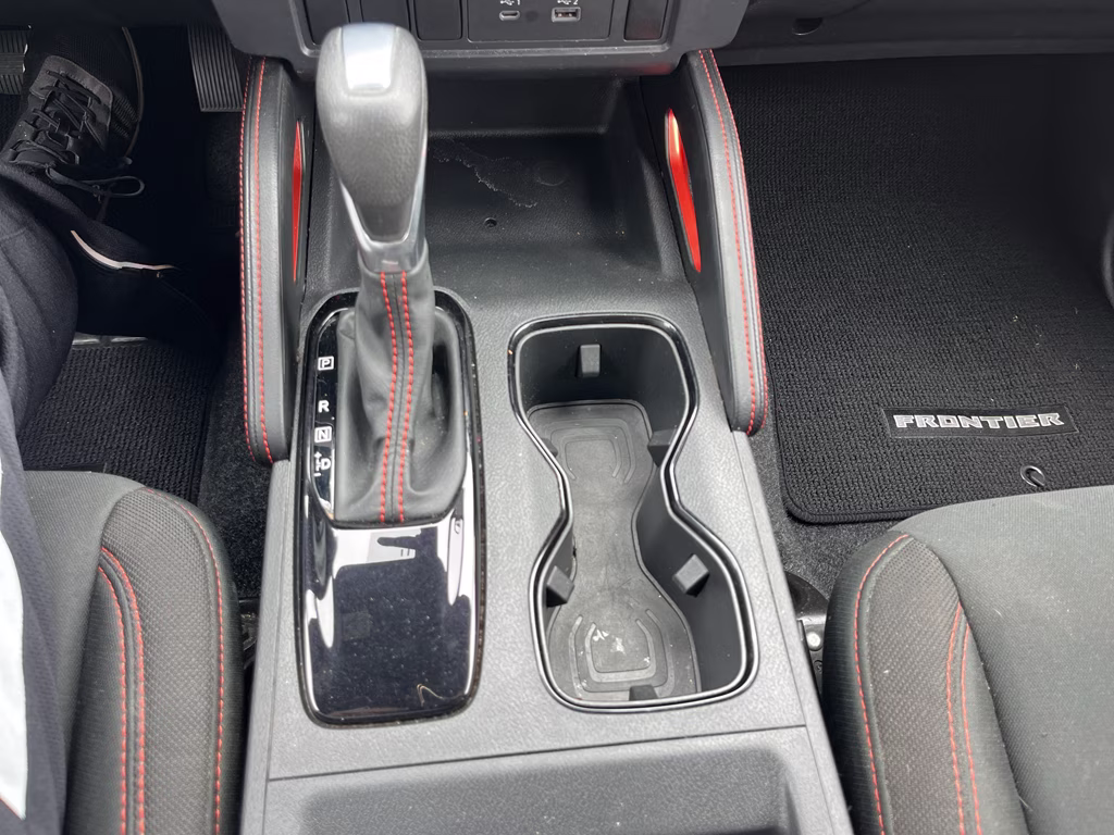 2022 Glacier White Nissan Frontier PRO-X RWD Truck