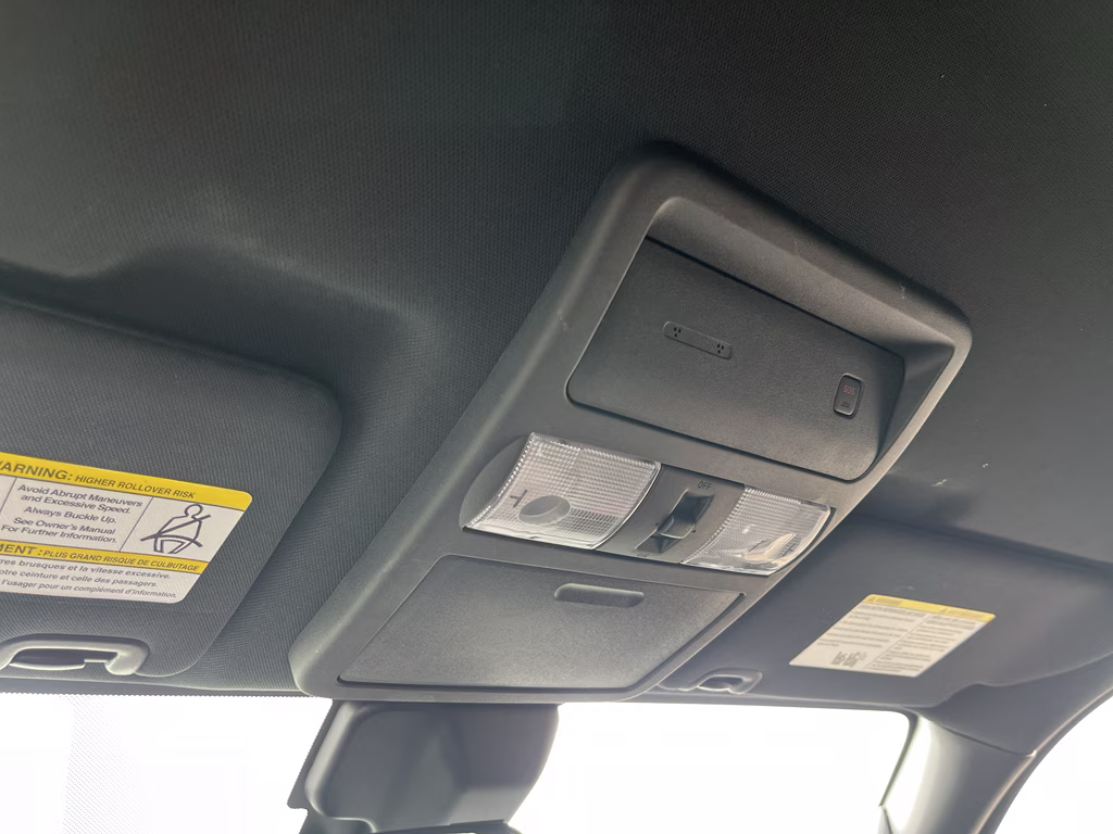 2022 Glacier White Nissan Frontier PRO-X RWD Truck
